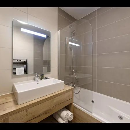 In With & Pool شقة سامووه